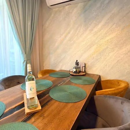 Apartment Renaissance *